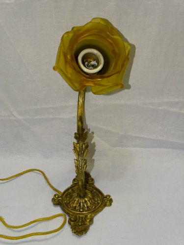 -BELLE APPLIQUE FLEUR ROSE EN VERRE COULEUR MARRON CLAIR MONTURE BRONZE/LAITON D