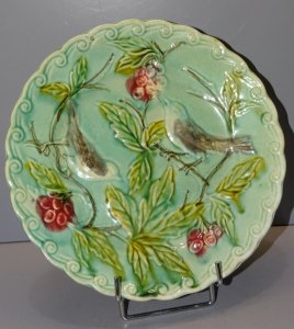 BEAUTIFUL BARBOTINE PLATE 2 BIRDS ON FRUIT TREE BRANCHES early 20th century D