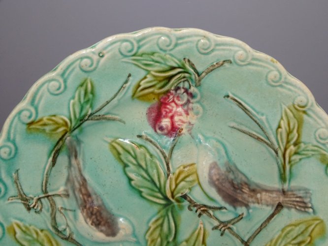 -BELLE ASSIETTE BARBOTINE 2 OISEAUX SUR BRANCHES ARBRES FRUITIERS début XXe   D