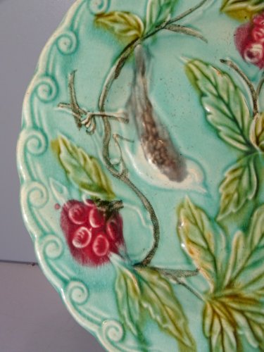 -BELLE ASSIETTE BARBOTINE 2 OISEAUX SUR BRANCHES ARBRES FRUITIERS début XXe   D