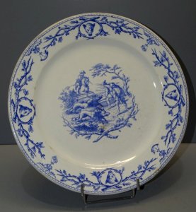 - BEAUTIFUL CERAMIC PLATE GIEN WITH MARK from 1860 WILD BOAR HUNT D
