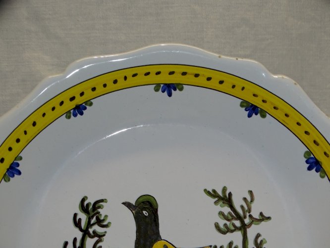 -BELLE ASSIETTE DECOR 1 OISEAU NOIR et JAUNE XXe  COLLECTION déco Vitrine   D