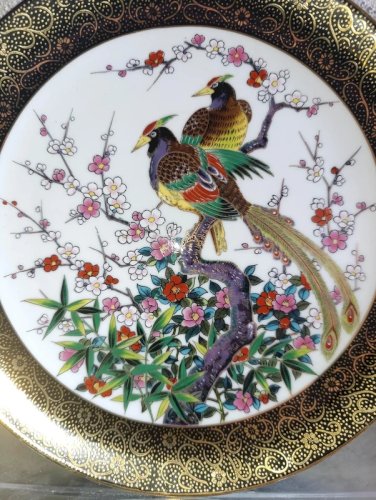 belle assiette en porcelaine asiatique decor floral et doiseaux en bon etat