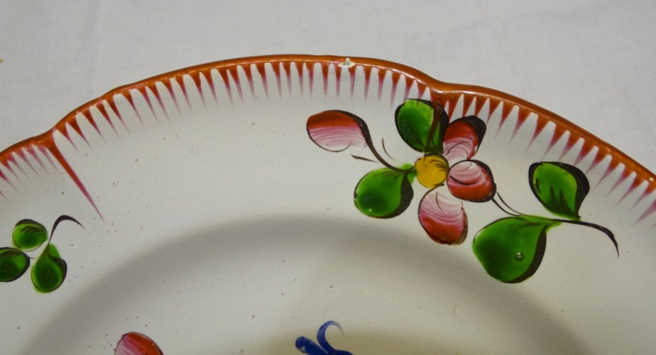 -BELLE ASSIETTE FAÏENCE DU NORD LUNEVILLE ou AUTRE  COLLECTION déco Vitrine   D