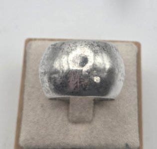 Beautiful domed ring in solid silver