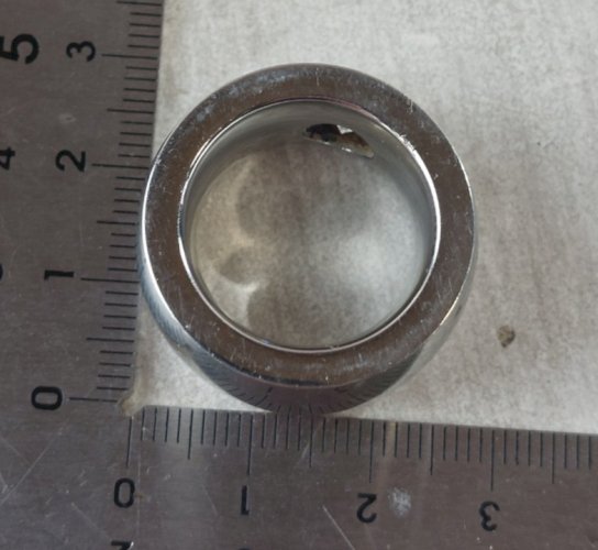 Belle bague, décor strass, en métal argenté, Ring Rush ^