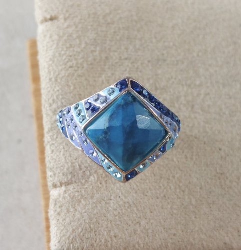 Belle bague, pierre, strass et émail bleu, en argent massif, Sigal ^
