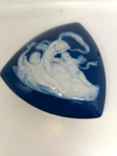 belle bonbonnière en porcelaine de Limoges style Art Nouveau  1ère moitié du XXème