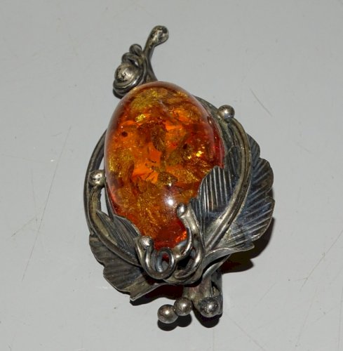 -BELLE BROCHE ARGENT Poinçon Minerve 1er Titre & AMBRE VERITABLE BIJOU ANCIEN  D