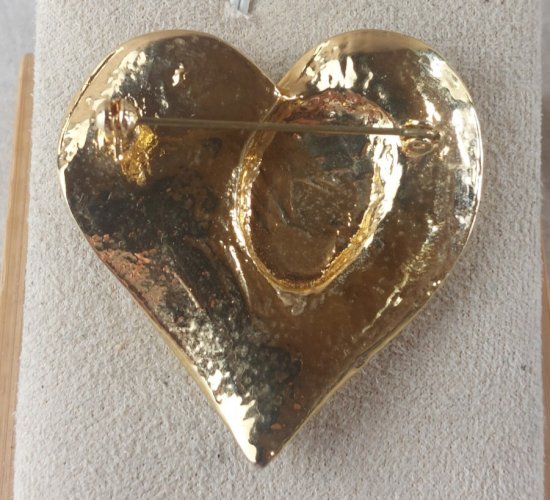 Belle broche en métal doré, forme coeur, vintage ^
