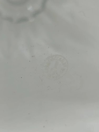 belle carafe en cristal de baccarat en bon etat