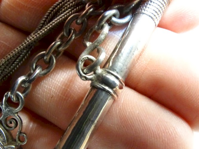 -BELLE CHAINE DE MONTRE A GOUSSET EN ARGENT Poinçon Sanglier Clé FIXE     D