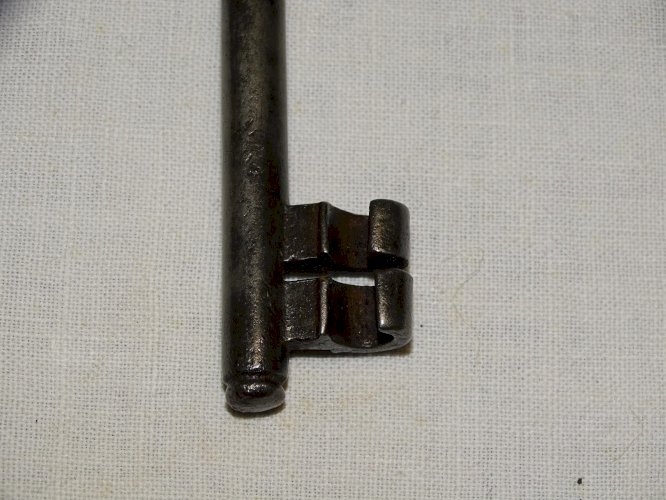 -BELLE CLE PAPILLON PASSE PARTOUT XVIII/XIXe Fer Forgé COLLECTION SERRURE    D