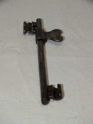 -BELLE CLE PAPILLON PASSE PARTOUT XVIII/XIXe Fer Forgé COLLECTION SERRURE    D