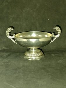 belle coupe bourguignonne ancienne en etain anse decor belier en bon etat