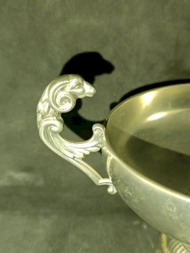 belle coupe bourguignonne ancienne en etain anse decor belier en bon etat