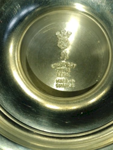 belle coupe bourguignonne ancienne en etain anse decor belier en bon etat