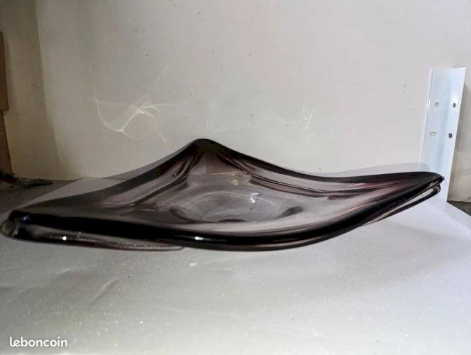Belle coupe en verre à degrade violet sans doute dorigine nordique en bon etat