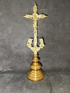 beautiful brass and bronze Catholic cross/altar? in good condition