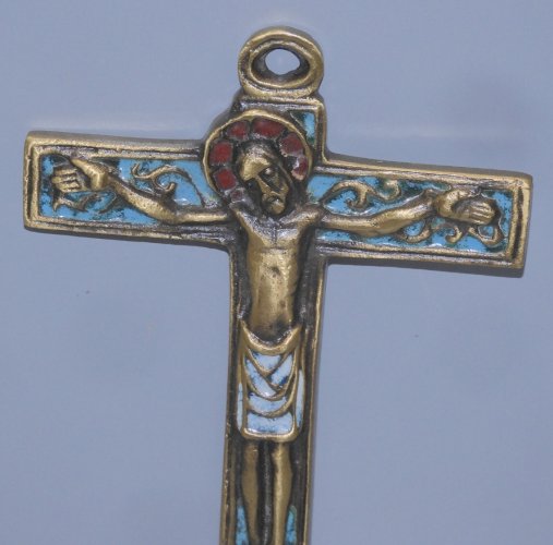-BELLE CROIX CRUCIFIX STYLE MEDIEVAL BRONZE EMAIL Signé Dominique PIECHAUD    D