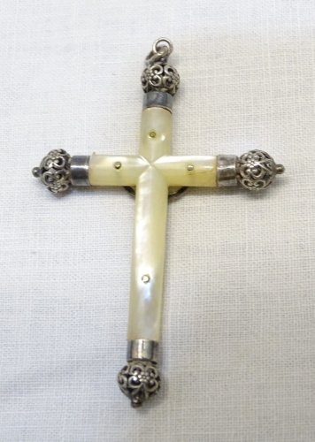 -BELLE CROIX PECTORALE NACRE ARGENT poinçon Sanglier COLLECTION RELIGION JESUS D
