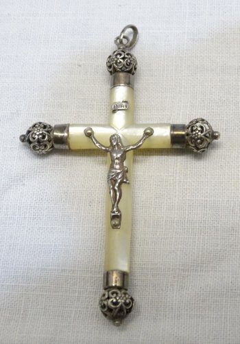 -BELLE CROIX PECTORALE NACRE ARGENT poinçon Sanglier COLLECTION RELIGION JESUS D