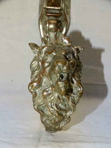 -BELLE EMBRASSE DE RIDEAU OU PATERE PORTE MANTEAU MURAL TETE de LION Argenté   D