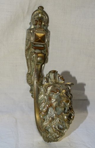 -BELLE EMBRASSE DE RIDEAU OU PATERE PORTE MANTEAU MURAL TETE de LION Argenté   D