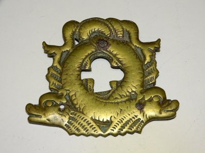 - BEAUTIFUL BRONZE LOCK INSERT from the 18th CENTURY with 2 DOLPHINS DISPLAY COLLECTION D
