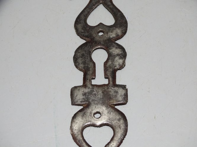 -BELLE ENTREE de SERRURE FER Forgé XVIIIe avec têtes d'oiseaux en Bout     D