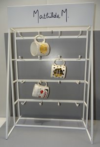 BEAUTIFUL MATHILDE SHELF METAL MUG HOLDER WHITE PAINT 16 HOOKS KITCHEN DECOR D