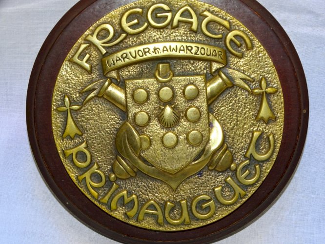 -BELLE GRANDE ANCIENNE TAPE DE BOUCHE BRONZE FREGATE PRIMAUGUET COLLECTION   D