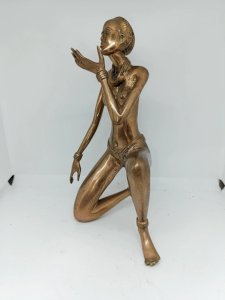 beautiful large brass sculpture of African origin in good condition