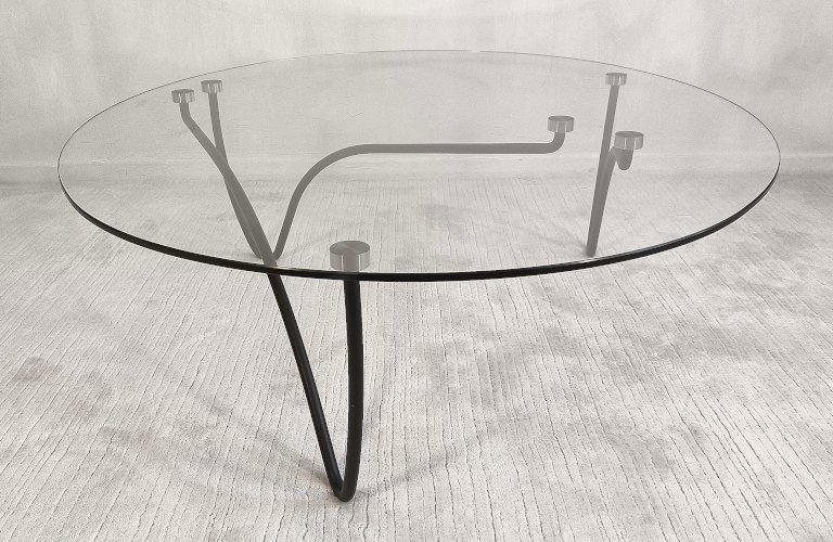 Belle grande table basse design ‘’Ryhtme’’ par Angie Anakis pour Ligne Roset 