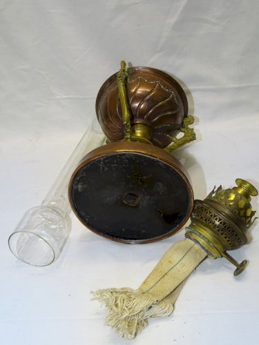 -BELLE LAMPE A PETROLE NAPOLEON III NIII EN CUIVRE et BRONZE VERRE ANCIEN   D