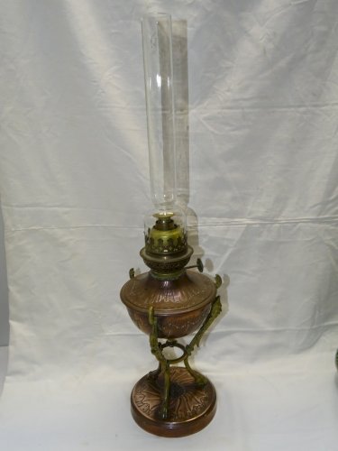-BELLE LAMPE A PETROLE NAPOLEON III NIII EN CUIVRE et BRONZE VERRE ANCIEN   D