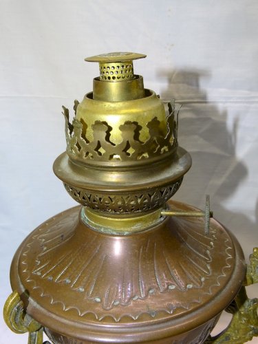 -BELLE LAMPE A PETROLE NAPOLEON III NIII EN CUIVRE et BRONZE VERRE ANCIEN   D