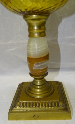-BELLE LAMPE A PETROLE PIED BRONZE ET ONYX BOL COULEUR AMBRE  avec sa MECHE   D