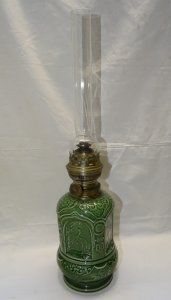 BEAUTIFUL OIL LAMP WITH GREEN PORCELAIN BASE ANTIQUE GLASS CRYSTAL D