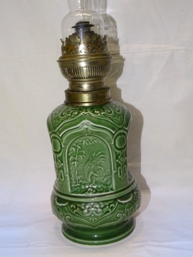 -BELLE LAMPE A PETROLE PIED PORCELAINE DE COULEUR VERTE VERRE ANCIEN CRISTAL  D