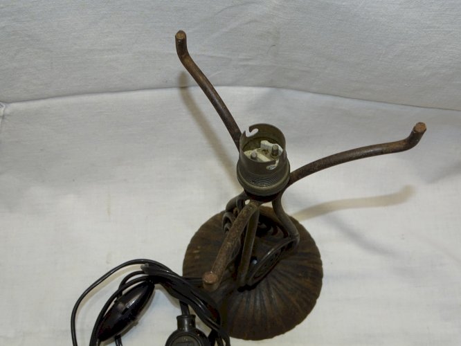 -BELLE LAMPE à POSER ART DECO Fer Forgé  JUS de GRENIER LAMPE d'APPOINT     D