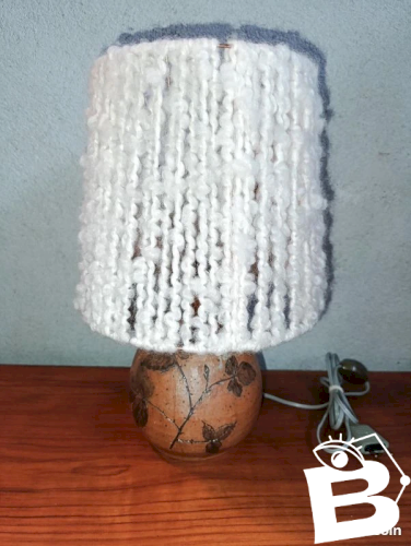belle lampe datant des annees 80 signée colette szoslutz? en bon etat