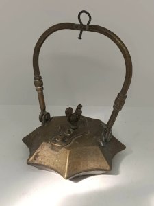 beautiful antique miner's lamp in bronze in good condition