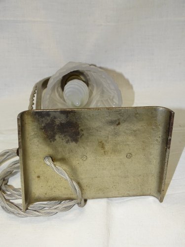 -BELLE LAMPE DE TABLE DE CHEVET ART DECO FER FORGE TULIPE VERRE Moulé       D