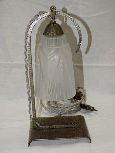 -BELLE LAMPE DE TABLE DE CHEVET ART DECO FER FORGE TULIPE VERRE Moulé       D