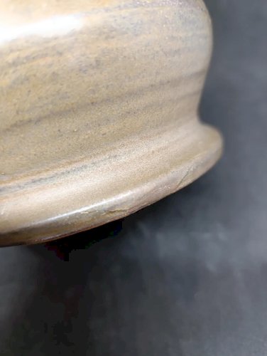 belle lampe en gres signé sous la base ZOL? en bon etat