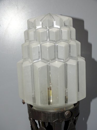 -BELLE LAMPE SKYSCRAPER ART DECO PIED FER Forgé VERRE BUILDING OPAQUE   D