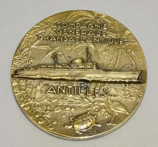 -BELLE MEDAILLE COMPAGNIE GENERALE TRANSATLANTIQUE "ANTILLES " en BRONZE    D