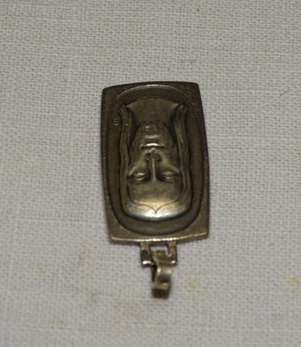 -  BELLE MEDAILLE JESUS ARGENT Poinçon de garantie ILLISIBLE peut-être CRABE   D