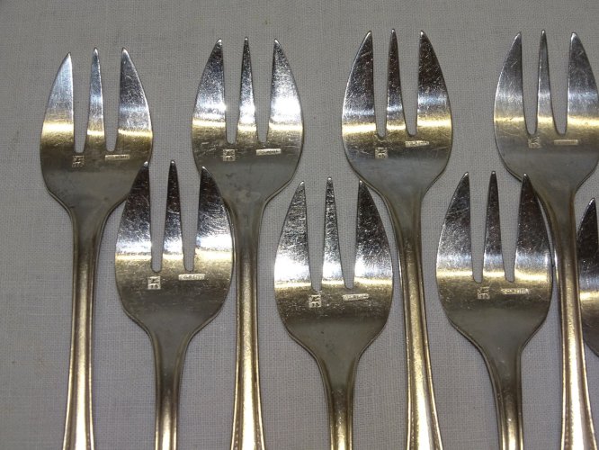 -BELLE MENAGERE ERCUIS MODELE LE NIL COBRA 50 PIECES DECO TABLE COLLECTION   D